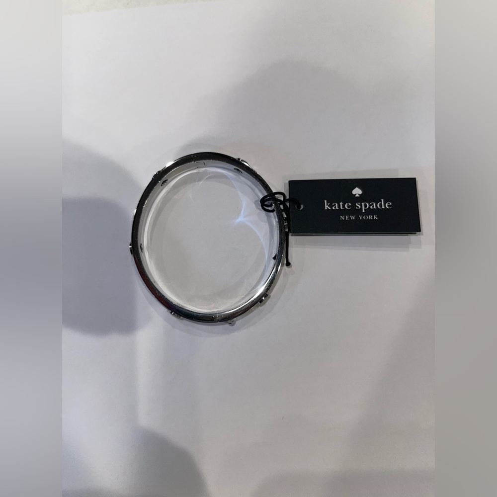 Kate Spade Spot The Spade Studded Hinged Bangle Silver NWT - Picture 5 of 7
